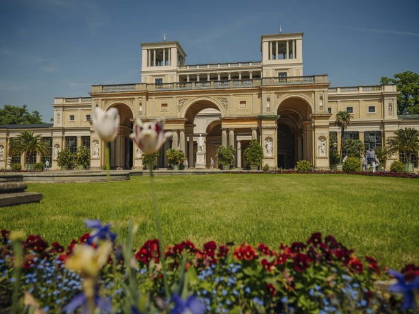 Orangerieschloss im Park Sanssouci