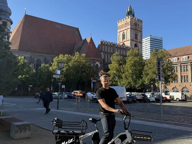 E-Lastenrad der Deutsch-Polnischen Tourist-Information Frankfurt (Oder)