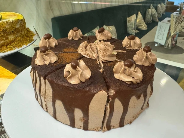 Torte im Divino Café & Wine Bar