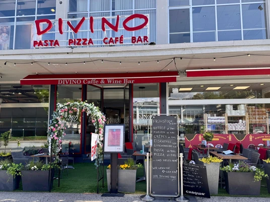 Divino Café & Wine Bar