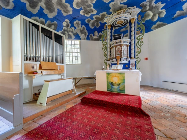 Innenansicht der Fischerkirche Ferch