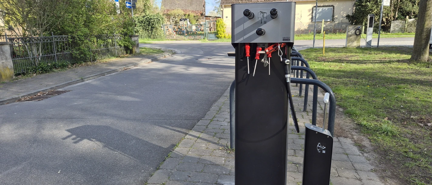 Fahrrad-Reparatur-Station