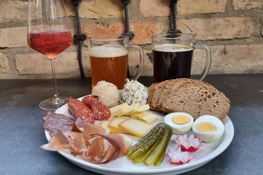 Jagdschloss-Brotzeit