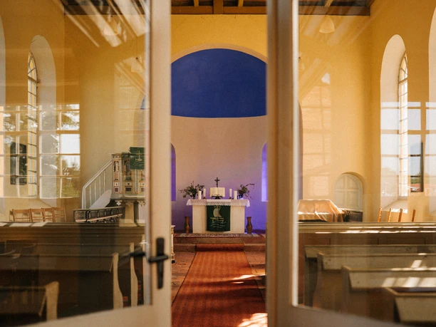 Dorfkirche Senzke Blick zum Altar Dorfkirche Senzke Blick zum Altar