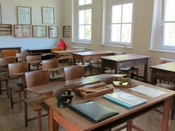 WaldKAuTZ Waldsieversdorf - Historisches Klassenzimmer