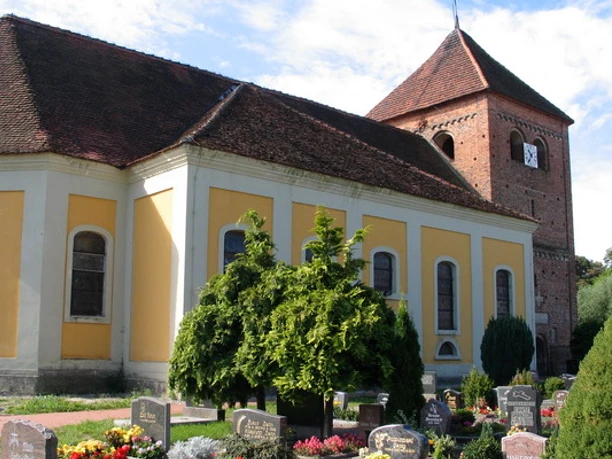 Kirche Hohennauen