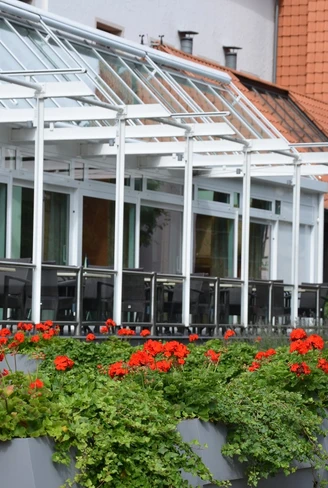 Hotel Ratskeller in Salzgitter-Bad, Sonnenterrasse von außen