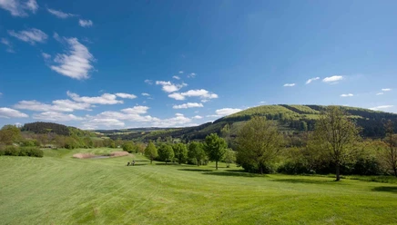 Golfen im Schmallenberger Sauerland auf dem Platz in Winkhausen