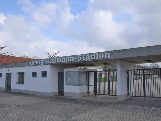 Eingang Georg-Gaßmann-Stadion
