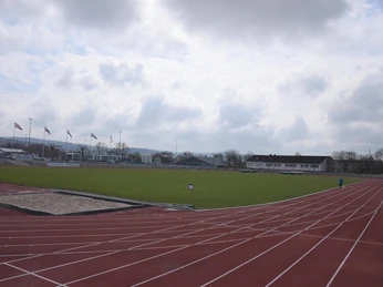 Laufbahn und Weitsprunganlage Georg-Gaßmann-Stadio