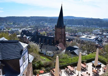 Bückingsgarten und Lutherische Pfarrkirche Marburg