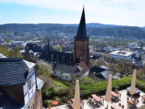 Bückingsgarten und Lutherische Pfarrkirche Marburg