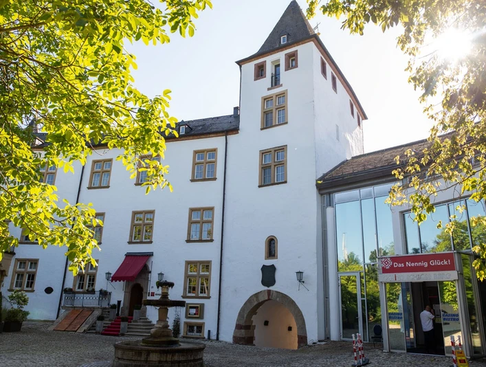 Casino Schloss Berg 32 www