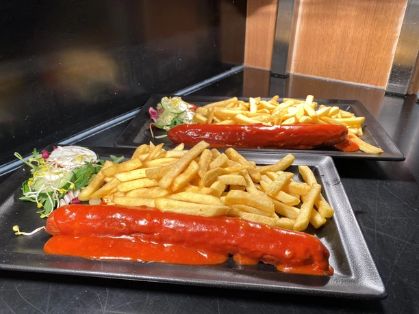 Restaurant Sagenhaft - Wildcurrywurst "Der Waldmeister"