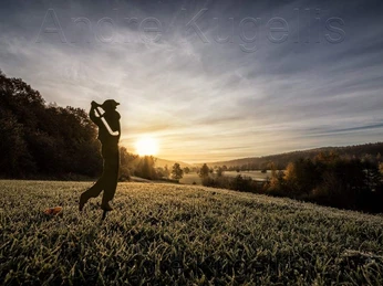 Sonnenaufgang auf dem Platz des Golfclubs Salzgitter Liebenburg e.V.