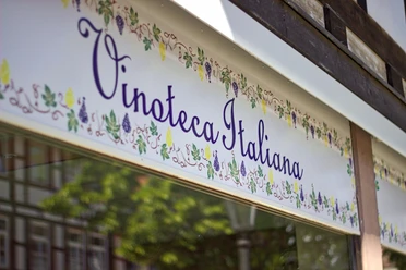 Vinoteca Italiana_Schriftzug Außen