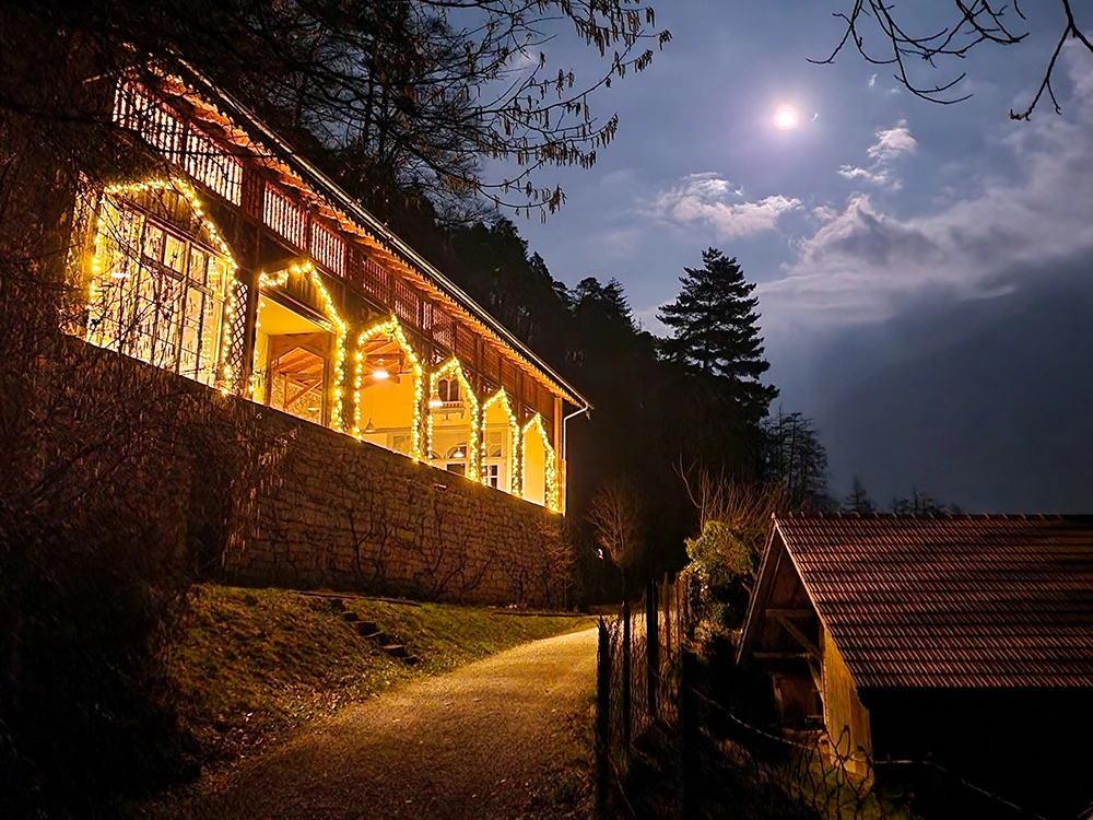 Nachtbild Trinkhalle am Kleinen Rugen