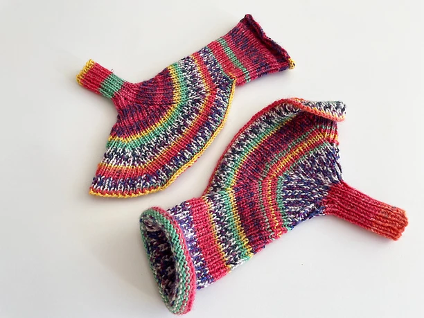 Japanische Handschuhe mit Hundertwasser Sockenwolle