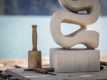 2207 2023818 by davidbirri