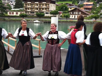 Quaikonzert Trachtengruppe & Jodlerklub Bönigen & Stadelörgeler