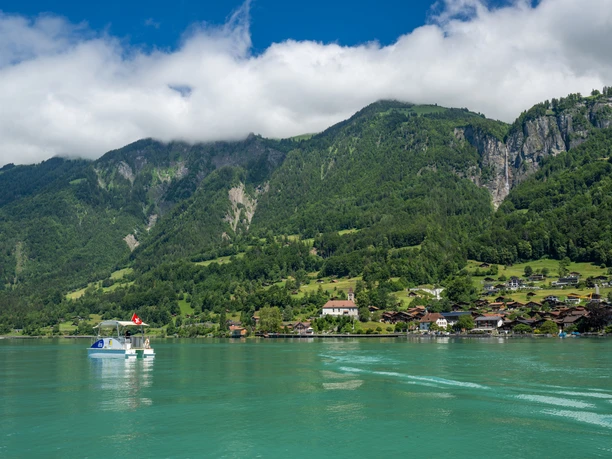 eBoat, Blick auf Dorf und Milibach