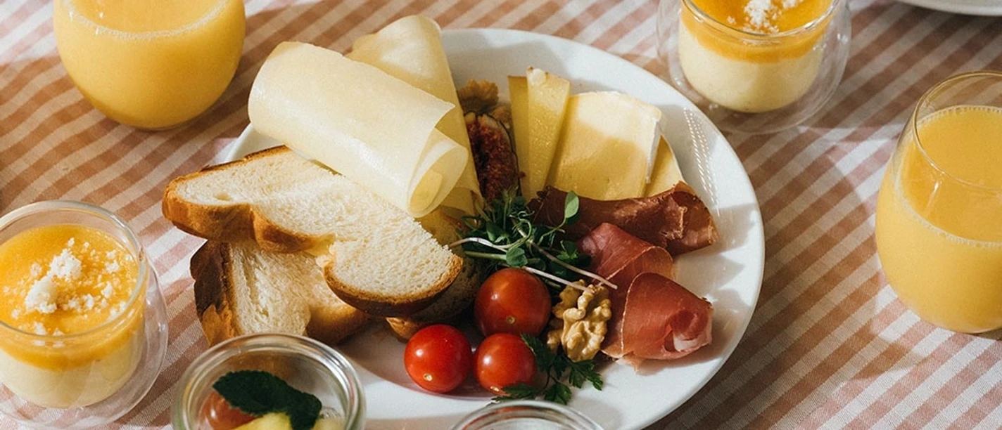 6603ccbffbb5b321e084e131 657c11f80ab8e0af8a7d27c2 Header Brunch
