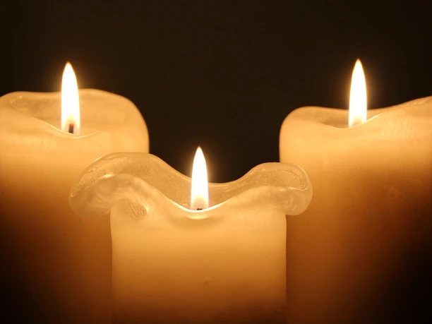 Candles g1286e09dc 1920