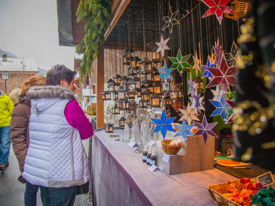 Erlebnis Weihnachtsmarkt Brienz - Stände