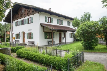Rathaus-Großweil.jpg