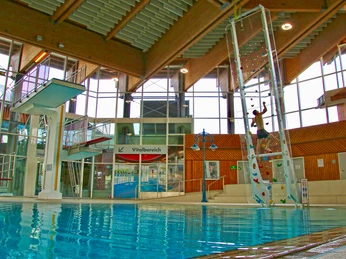 Panoramabad Freudenstadt Hallenbad Springbecken Kletterwand Panoramabad Freudenstadt Hallenbad Springbecken Kletterwand