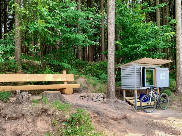 Rastplatz "Über'm Kapelleckhof" mit Selbstbedienungsangebot