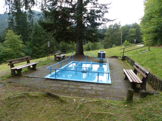 Die Wassertretstelle Silberberg in Huzenbach