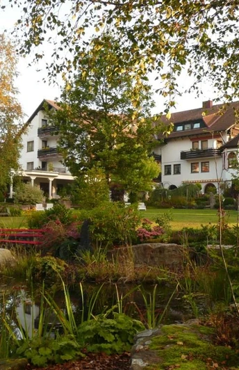 Hotel Waldblick - Gartenansicht