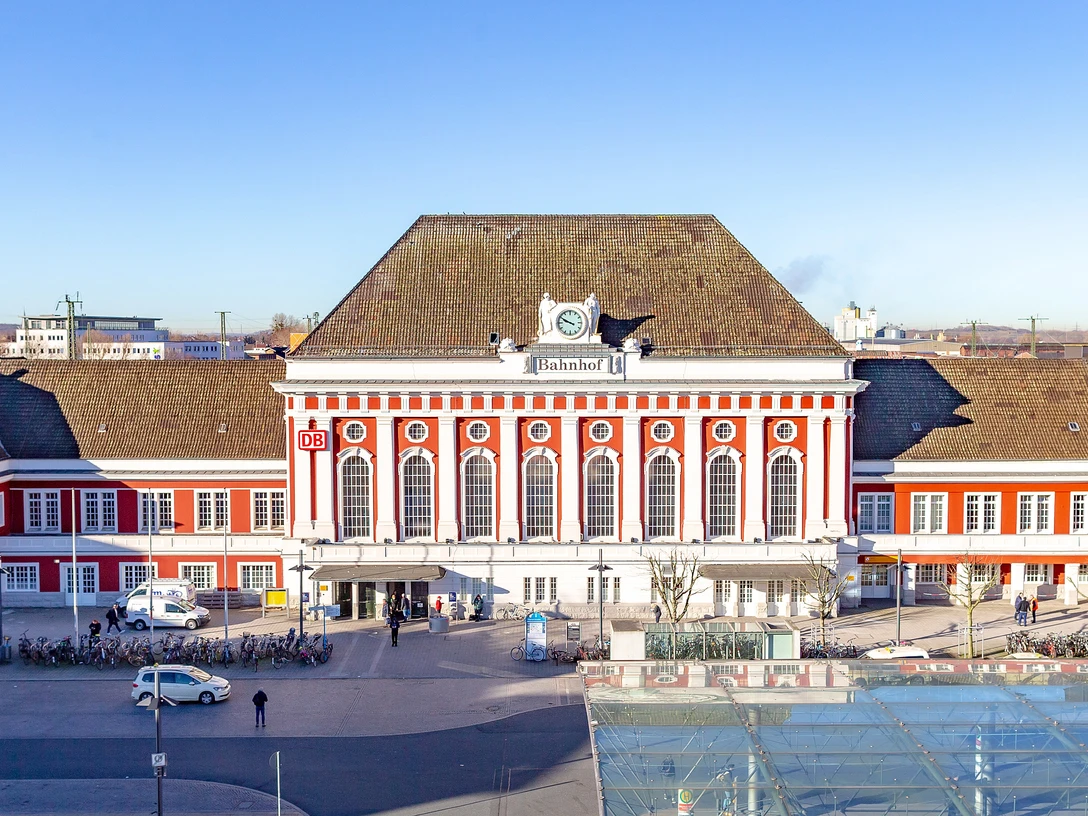 Bahnhof am Willy-Brandt-Platz