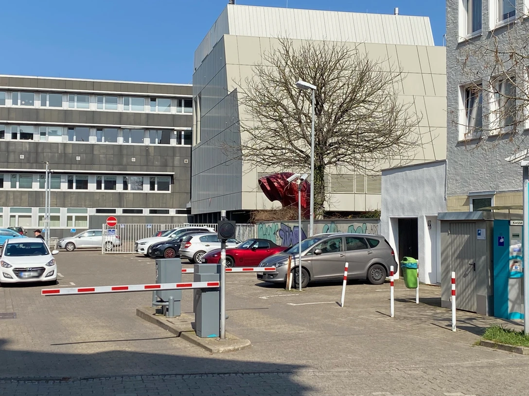 Parkplatz Küsthardtstraße.png