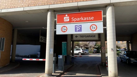 Parkplatz Sparkasse.jpg