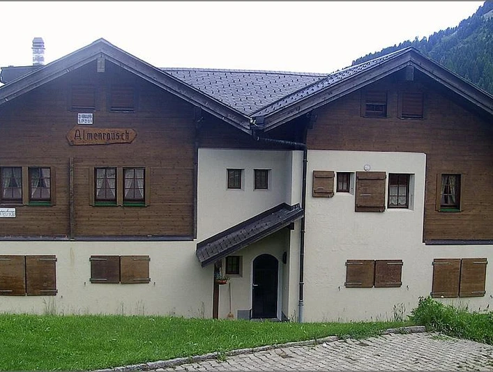 Aussenansicht Sommer