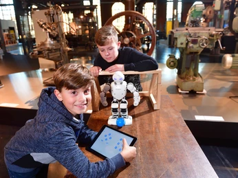 Industriemuseum_Chemnitz_Mitmachangebote1_Foto_IMC_Fotograf_W.Schmidt.jpg Industriemuseum_Chemnitz_Mitmachangebote1_Foto_IMC_Fotograf_W.SchmidtIndustrial_Museum_Chemnitz_Participation_offers1_Photo_IMC_Photographer_W.SchmidtMuseum_of_Industry_Chemnitz_Participation_Offers1_Photo_IMC_Photographer_W.SchmidtMuseum_of_Industry_Chemnitz_Participation_Offers1_Photo_IMC_Photographer_W.SchmidtMuseum_van_industrie_hemnitz_deelname_aanbiedingen1_foto_IMC_fotograaf_W.SchmidtMuseo_dell'Industria_Chemnitz_Offerte_di_partecipazione1_Foto_IMC_Fotografo_W.Schmidt