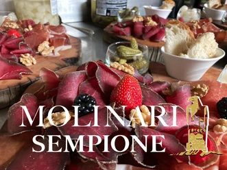 Ambiente-Ristorante-Molinari-Simplon Dorf-Trüffel-Rohschinken-Trockenfleisch-Wallis-Schweiz-Simplonpass-Genuss-Erlebnis-3800px.jpg