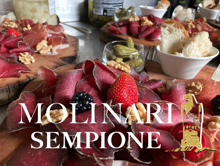 Ambiente-Ristorante-Molinari-Simplon Dorf-Trüffel-Rohschinken-Trockenfleisch-Wallis-Schweiz-Simplonpass-Genuss-Erlebnis-3800px.jpg