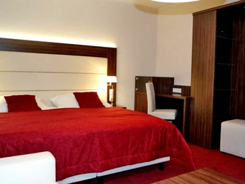 Hotel zum Hollengrund in Heeslingen Hotel zum Hollengrund in HeeslingenHotel zum Hollengrund in HeeslingenHotel zum Hollengrund i HeeslingenHotel zum Hollengrund in Heeslingen