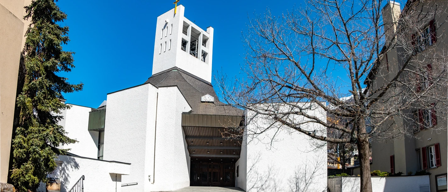 Pfarreikirche Herz-Jesu Brig Aussenaufnahme der Pfarreikirche Herz-Jesu