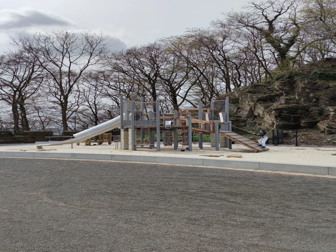 Kinderaktionsfläche Kaiser-Wilhelm-Denkmal Kinderaktionsfläche Kaiser-Wilhelm-Denkmal