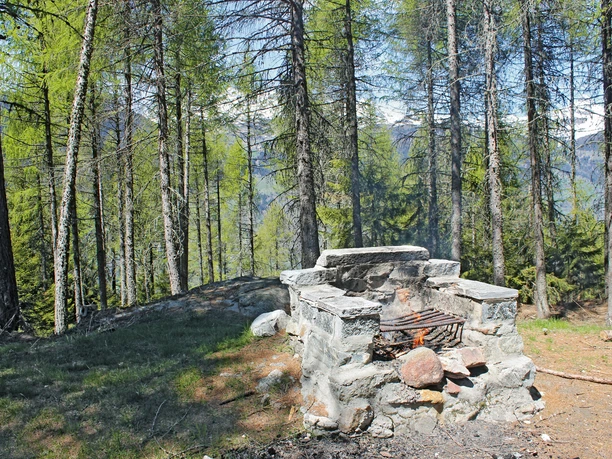 Feuerstelle_zGarten_Herd.jpg Feuerstelle z'Garten