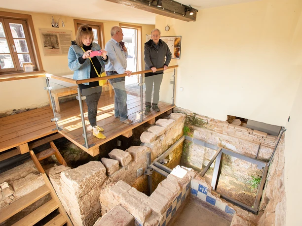 Blick ins Tauchbad Kleingruppe2 Mikwe