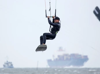 Kiterei Sorung_Sebastian Schlagmann.jpg