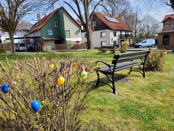 Rastplatz im Ort Roklum 1.jpg
