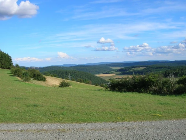 Schoene Ausschicht am Wanderweg N2