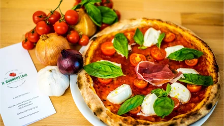 il-buongustaio-pizza-mit-frischen-zutaten.jpg