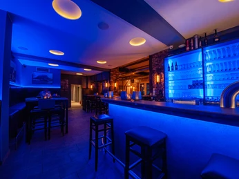 Kaisersaal_Minden_Theke_Hahne.jpg Das Bild zeigt den Tresenbereich des Restaurants.